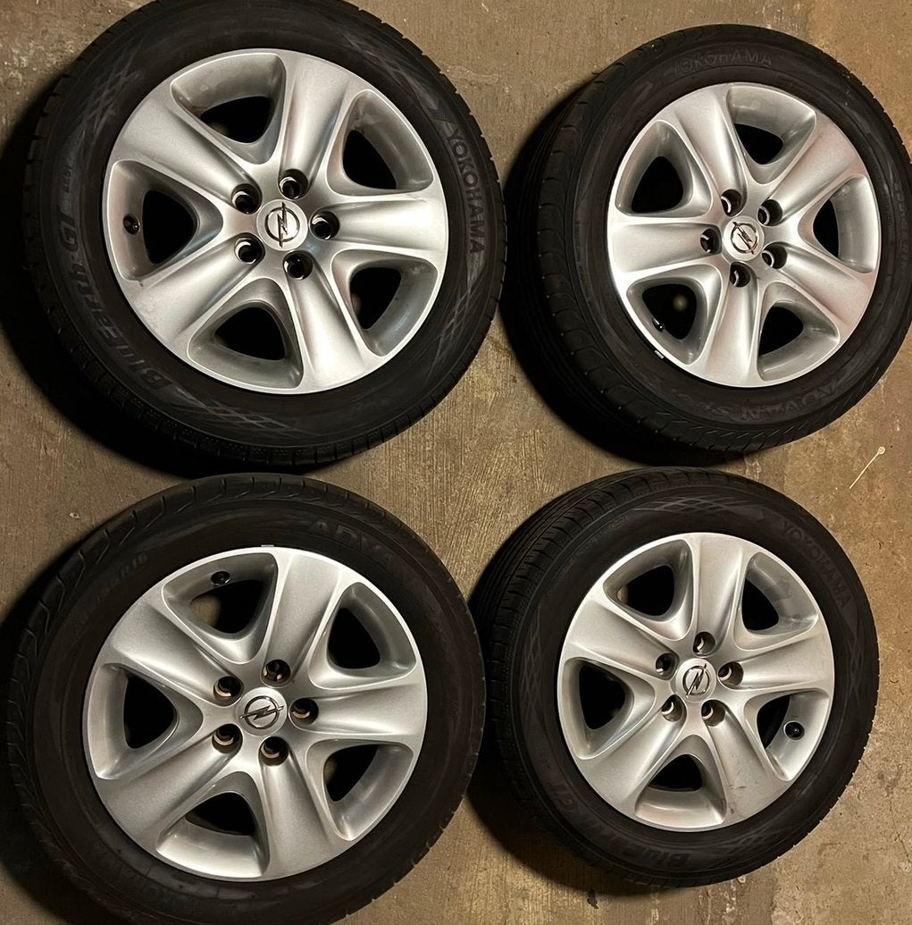 Vier banden met velgen van een Opel Astra h, Auto-onderdelen, Ophalen, Gebruikt, Velg(en), 16 inch