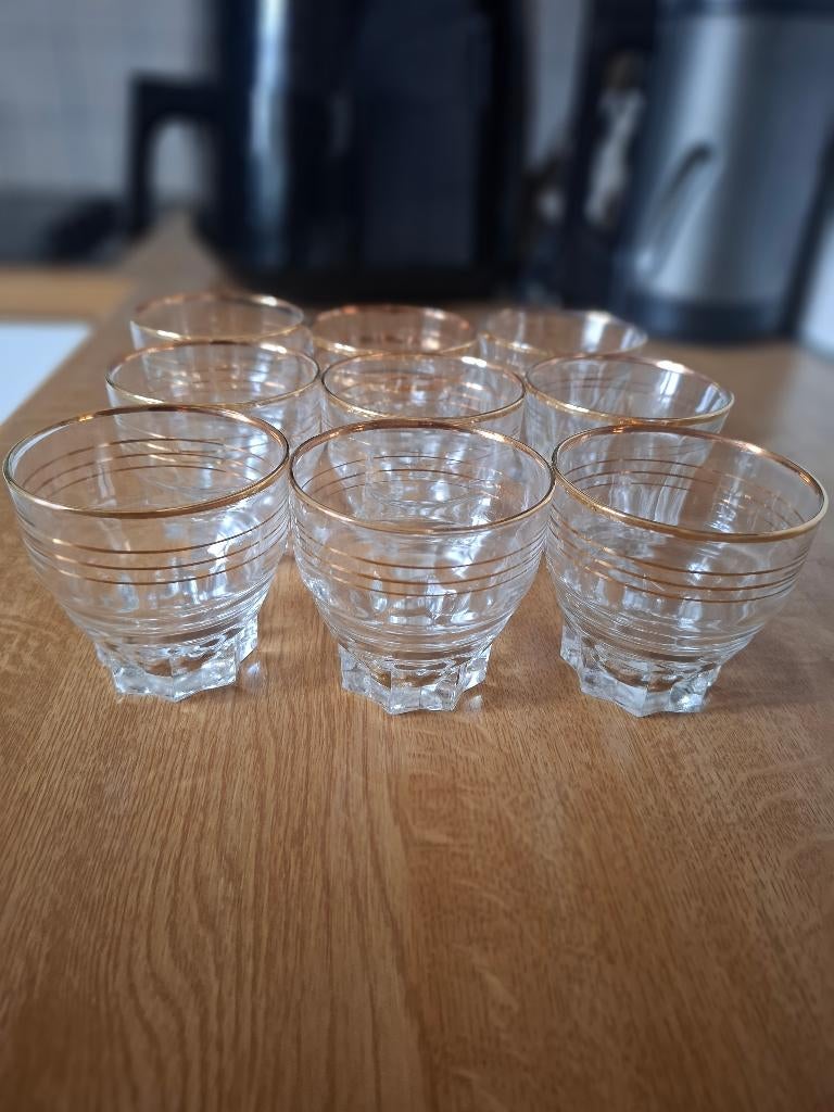Vintage : 9 likeur glazen met gouden rand, Ophalen