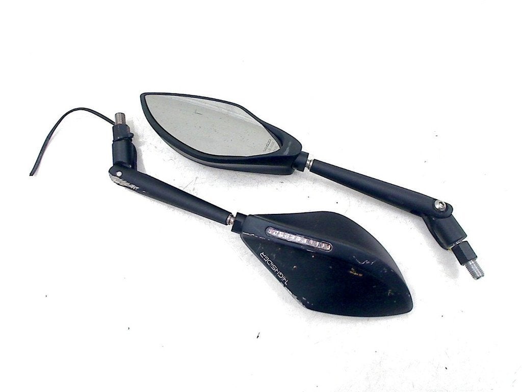 SPIEGEL LINKS + RECHTS Accessoires Universeel (01-1970/-), Motoren, Dhr. S. di Majo, Gebruikt, Info@cama-motorparts.nl, P.J. Troelstraweg 8 8
3144 CX  MAASSLUIS, NL