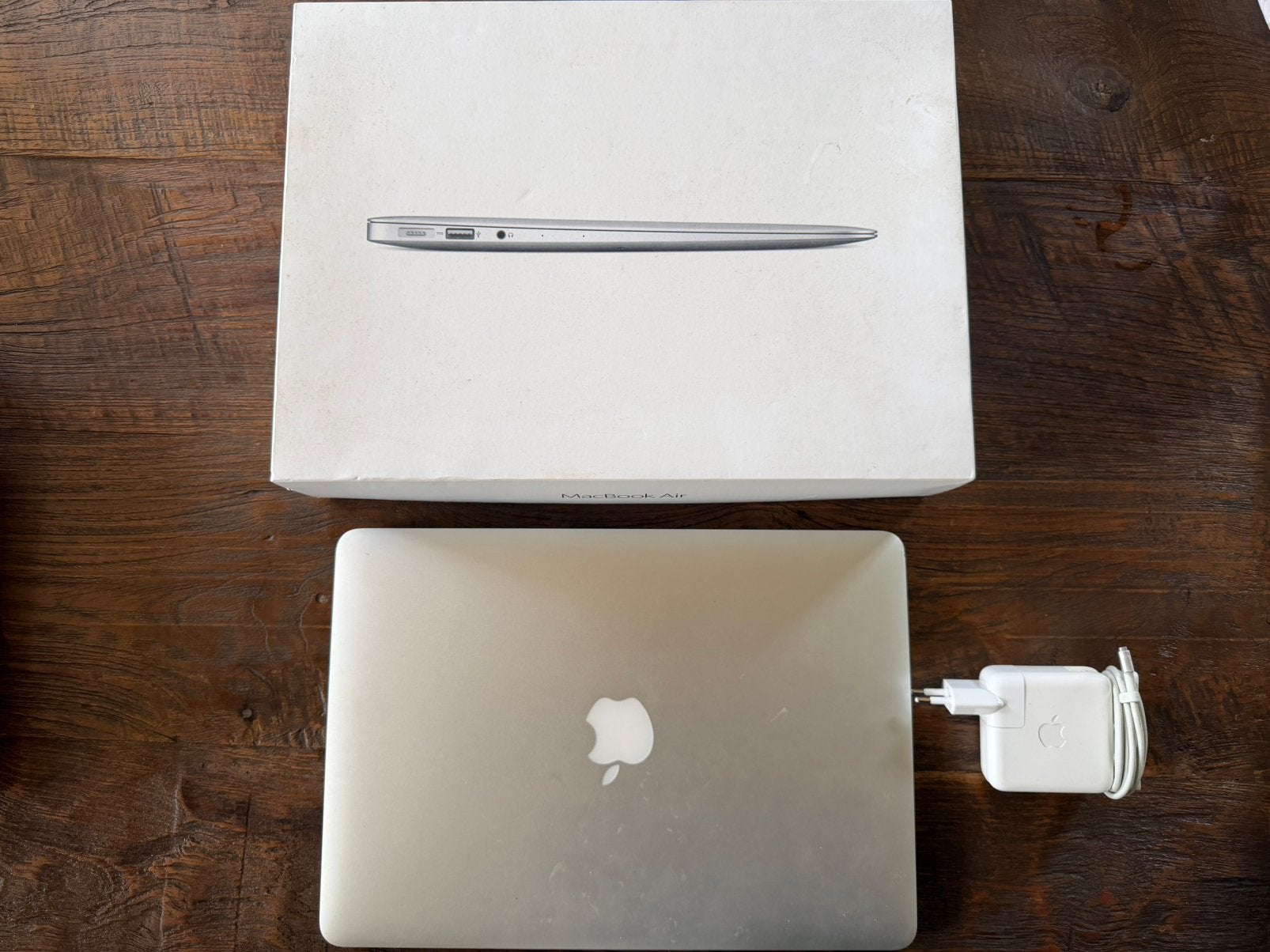 Apple MacBook Air 13,3” i5 1,6GHz 8GB 256GB SSD lader doos, Computers en Software, 256 GB, Qwerty, 8 GB, 13 inch