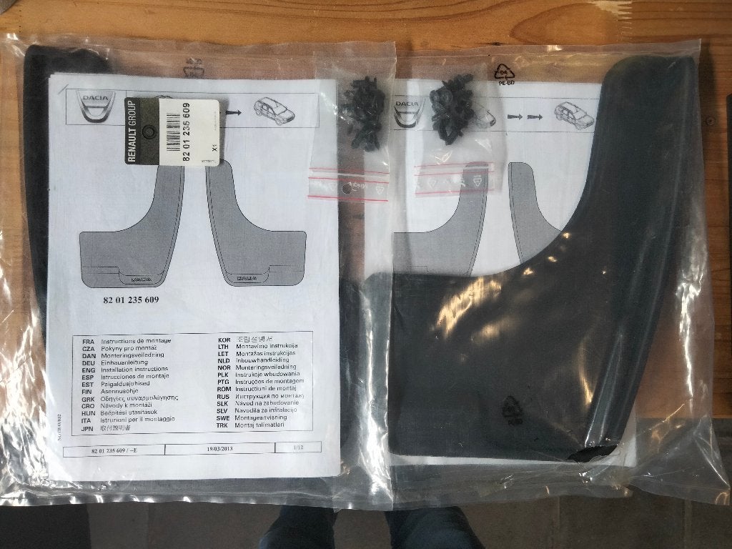 originele Dacia spatlappen, Auto-onderdelen, Ophalen of Verzenden, Nieuw, Dacia