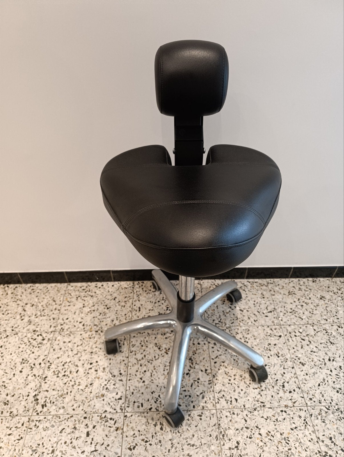 BQE Dynamic ergonomische stoel, Ophalen