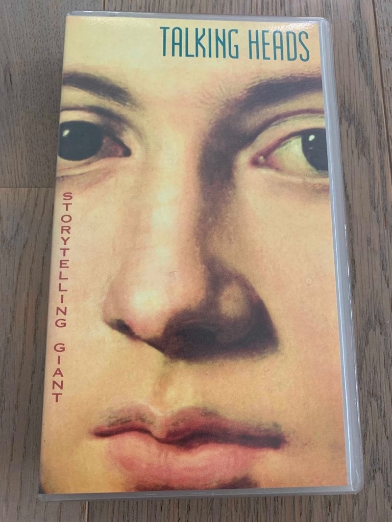 TALKING HEADS - Storytelling Giant * VHS * 1988 * NEUF, CD & DVD, VHS | Documentaire, TV & Musique, Comme neuf, Musique et Concerts
