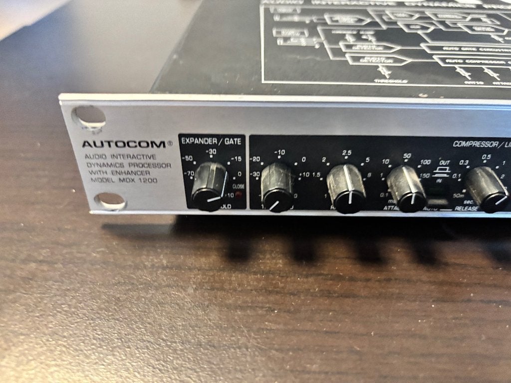 Behringer AUTOCOM MDX 1200 stereo compressor limiter gate, Muziek en Instrumenten, Ophalen of Verzenden, Gebruikt, Compressor