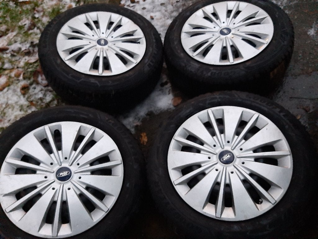 Roues hiver ford tourneo connect 205 60 16, Autos : Pièces & Accessoires, Pneus et Jantes, Pneus hiver, 16 pouces, Véhicule de tourisme