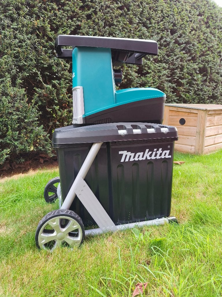 Broyeuse Makita UD2500, Électrique, Enlèvement, Bac de ramassage, Makita