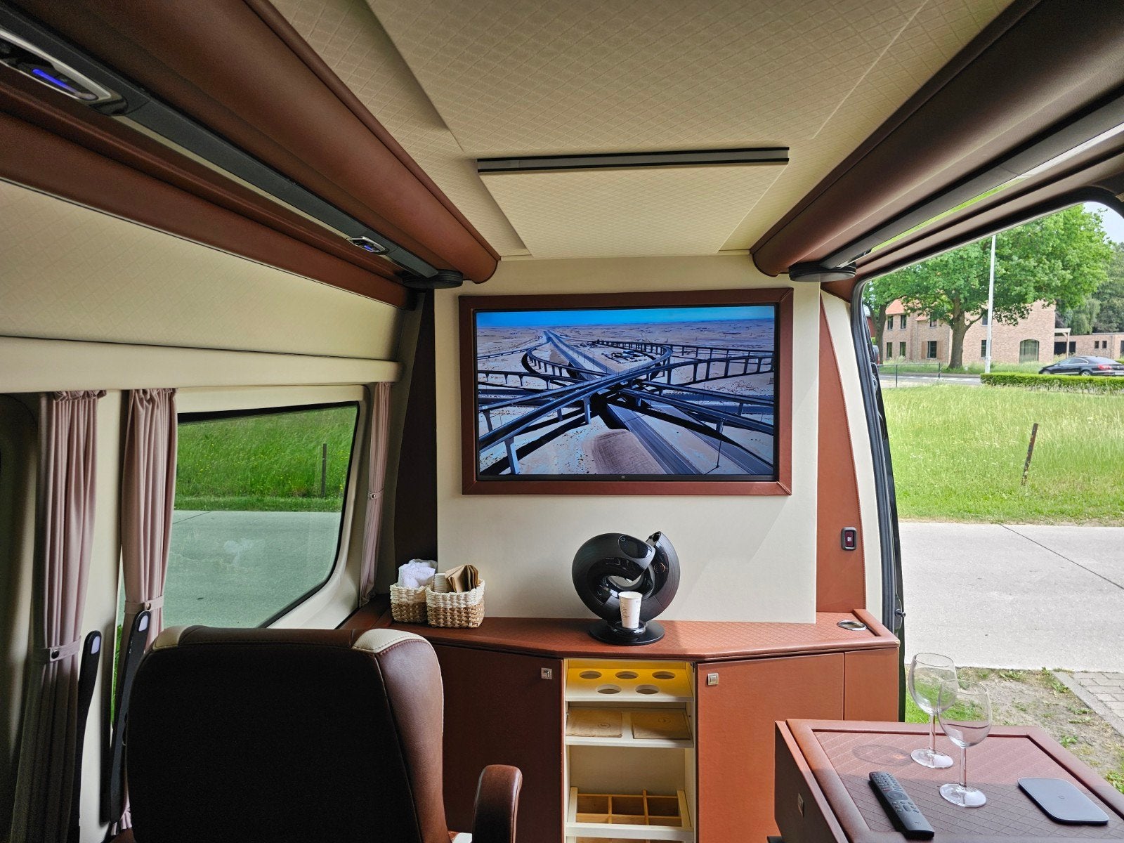 Te huur mercedes sprinter vip 7 plaats, Enlèvement ou Envoi