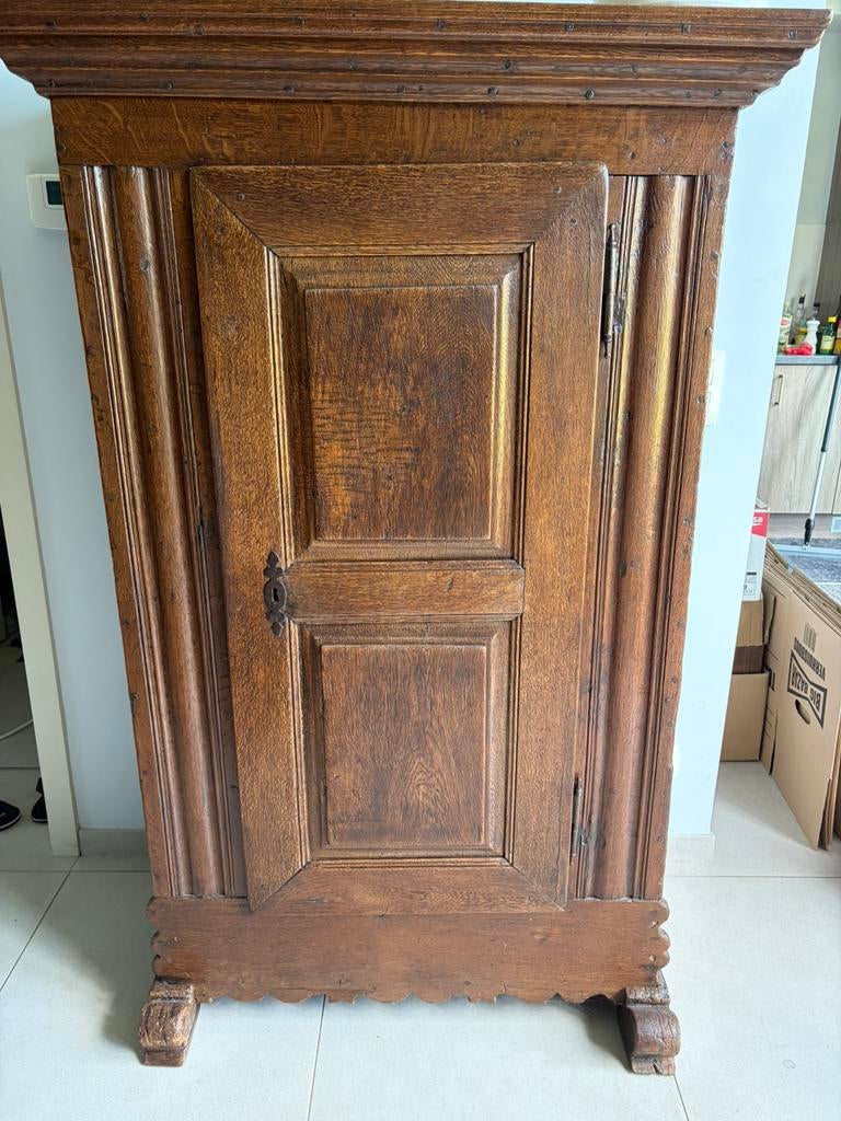 Antieke kast, Ophalen