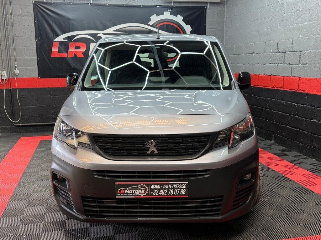 **Peugeot Partner // 5 places // utilitaire // Garantie **, Achat, Euro 6, Entreprise, Garantie prolongée