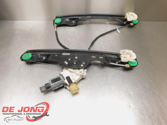 Mécanique vitre 4portes avant droite d'un BMW X1, -, 3 mois de garantie, Utilisé, -