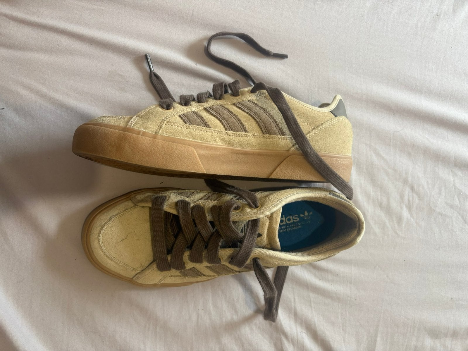 Adidas schoenen, Enfants & Bébés, Vêtements de bébé | Chaussures & Chaussettes, Enlèvement, Neuf