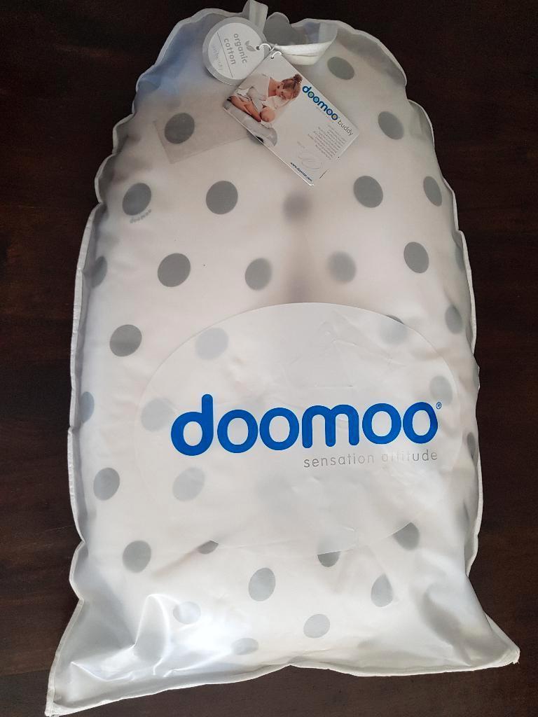 Doomoo borstvoedingskussen met hoes in handige opbergzak, Kinderen en Baby's, Ophalen