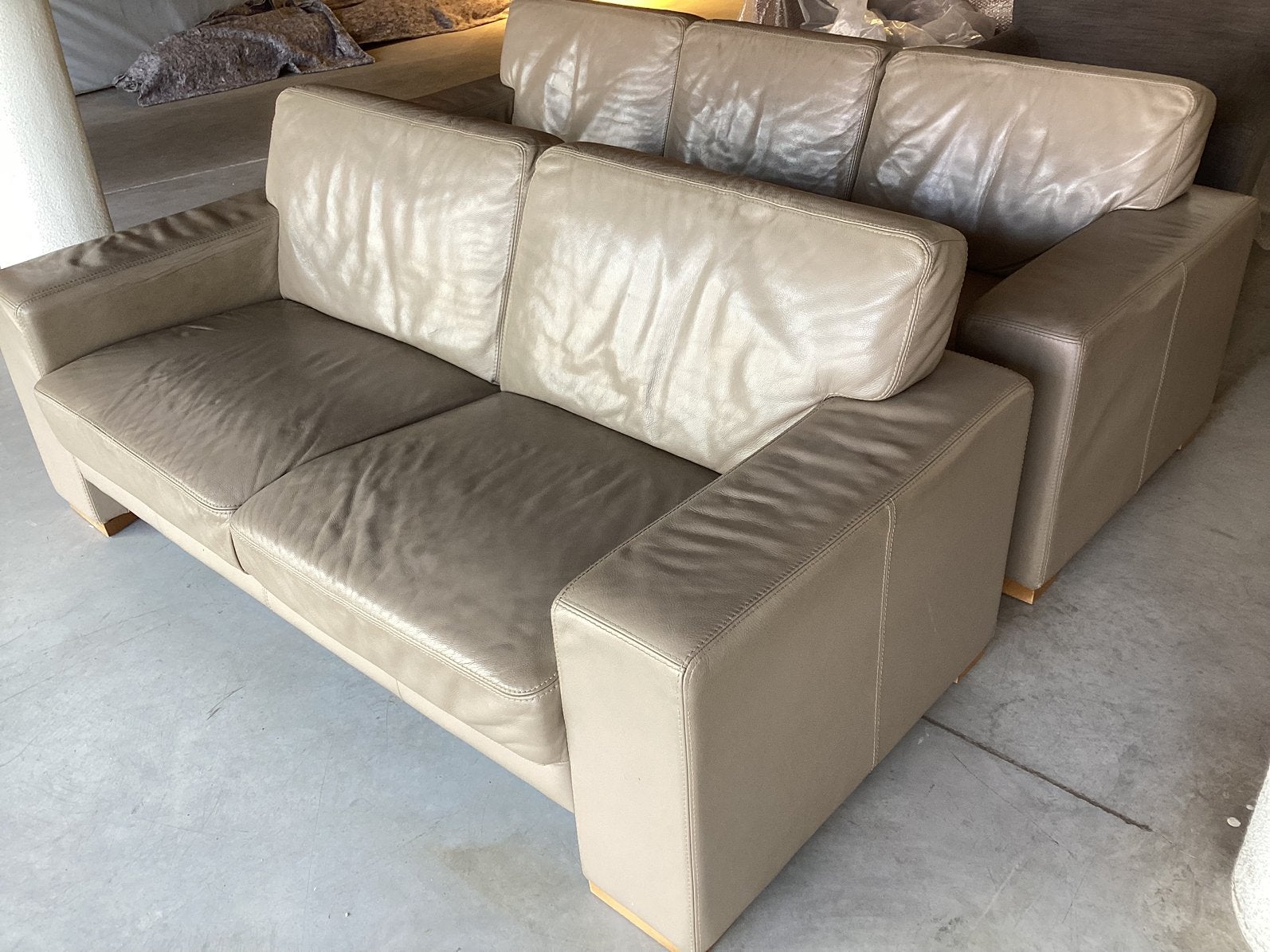 Lederen salon ( taupe van kleur), Enlèvement, Comme neuf