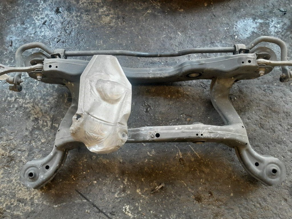 BERCEAU MOTEUR Mercedes-Benz CLA (117.3) (01-2013/03-2019), Mercedes-Benz, Utilisé, Dialog.mb@mercedes-benz.com, Mercedes-Benz AG