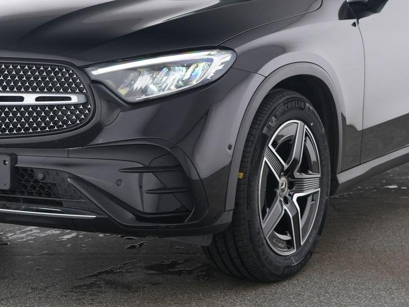 Mercedes-Benz GLC-Klasse 200 4MATIC SUV AMG Line | Panoramis, Automaat, Stof, 4 cilinders, Zwart