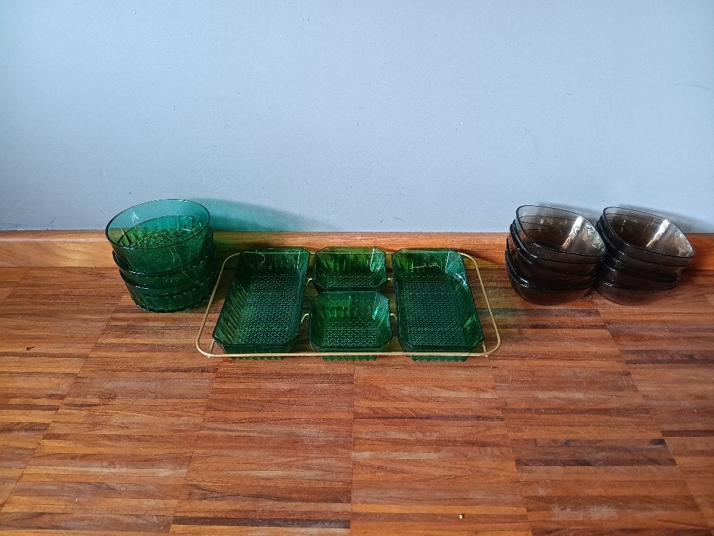Vintage glazen snackset in groen en fumé glas, Antiek en Kunst, Ophalen of Verzenden