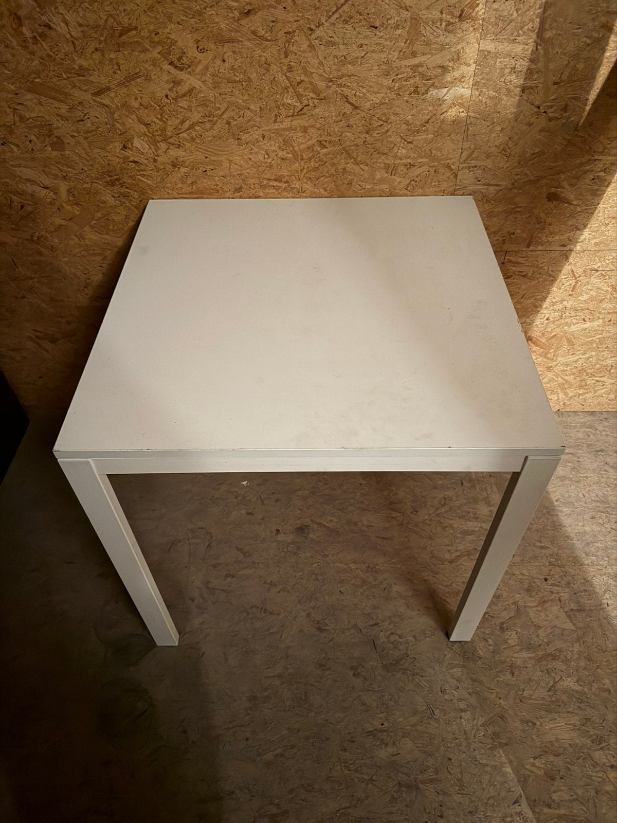 Table IKEA MELLTORP - blanche - bon état, Enlèvement, Métal ou Aluminium, 75 cm ou plus, 60 cm ou plus