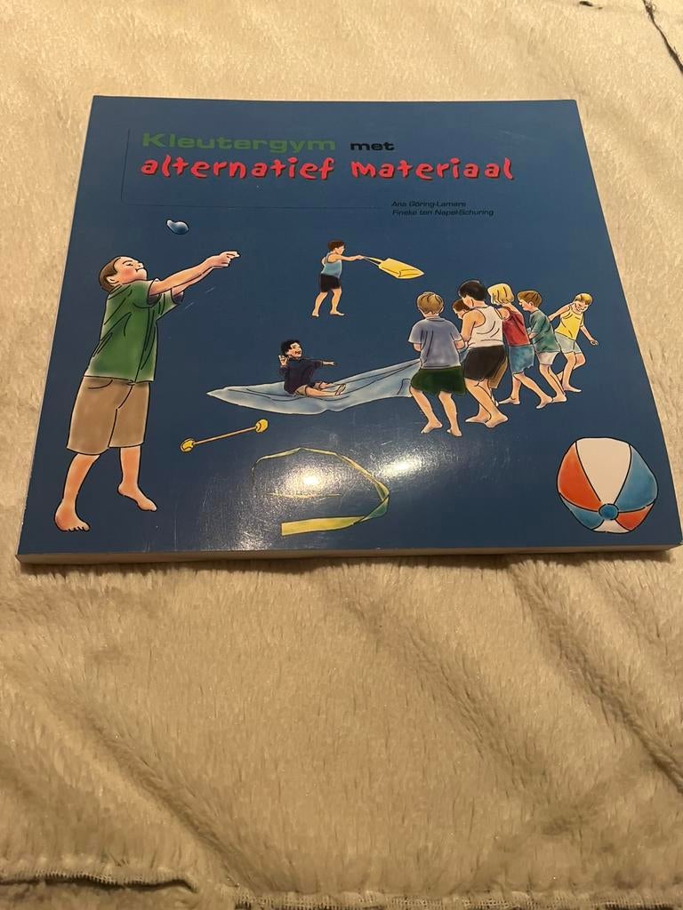 Salle de sport de maternelle avec équipement alternatif, Envoi, Comme neuf, Enseignement supérieur