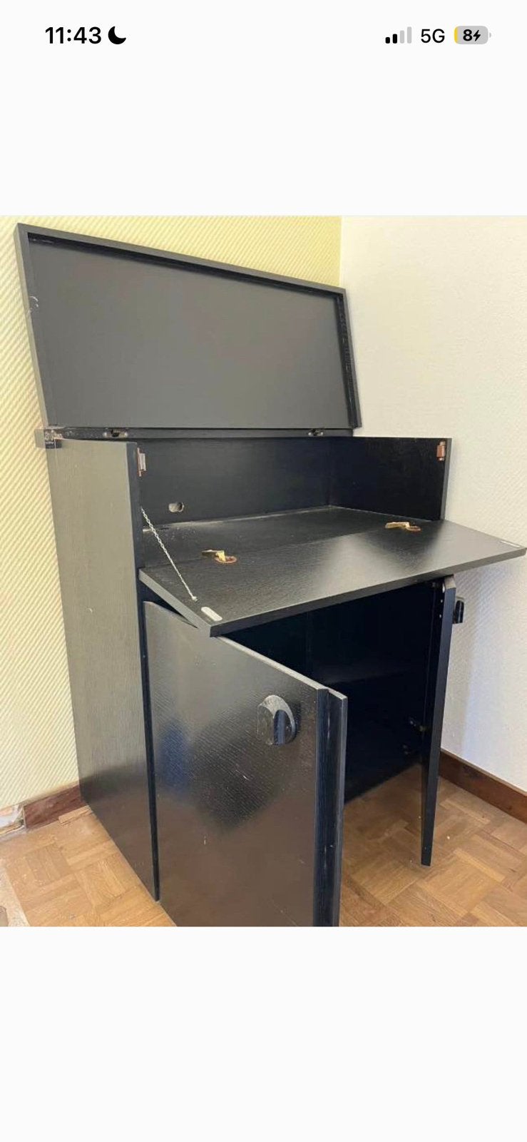 Armoire (noire, avec compartiment secret), Enlèvement