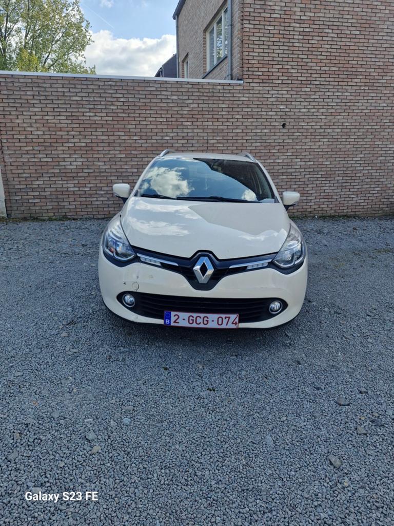 Renault clio 4 essence benzine, Autos, Renault, Particulier, Essence, Euro 5, Break, 5 portes, Boîte manuelle