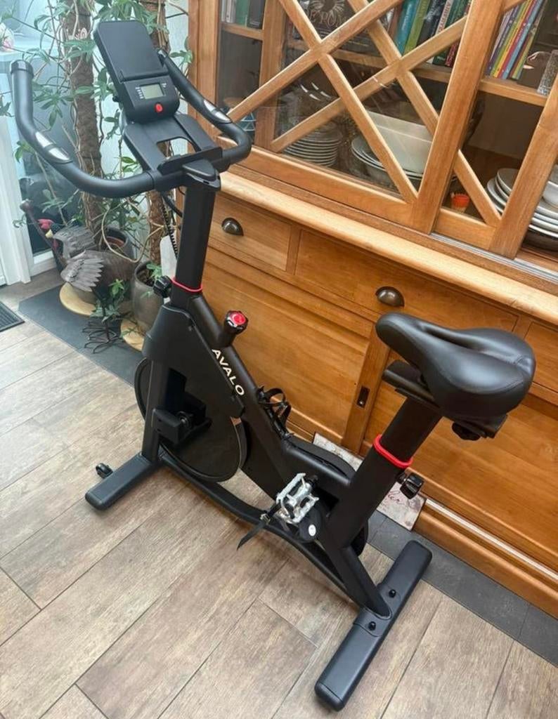Hometrainer avalo zo goed als nieuw, Sport en Fitness, Fitnessapparatuur, Ophalen, Zo goed als nieuw, Hometrainer