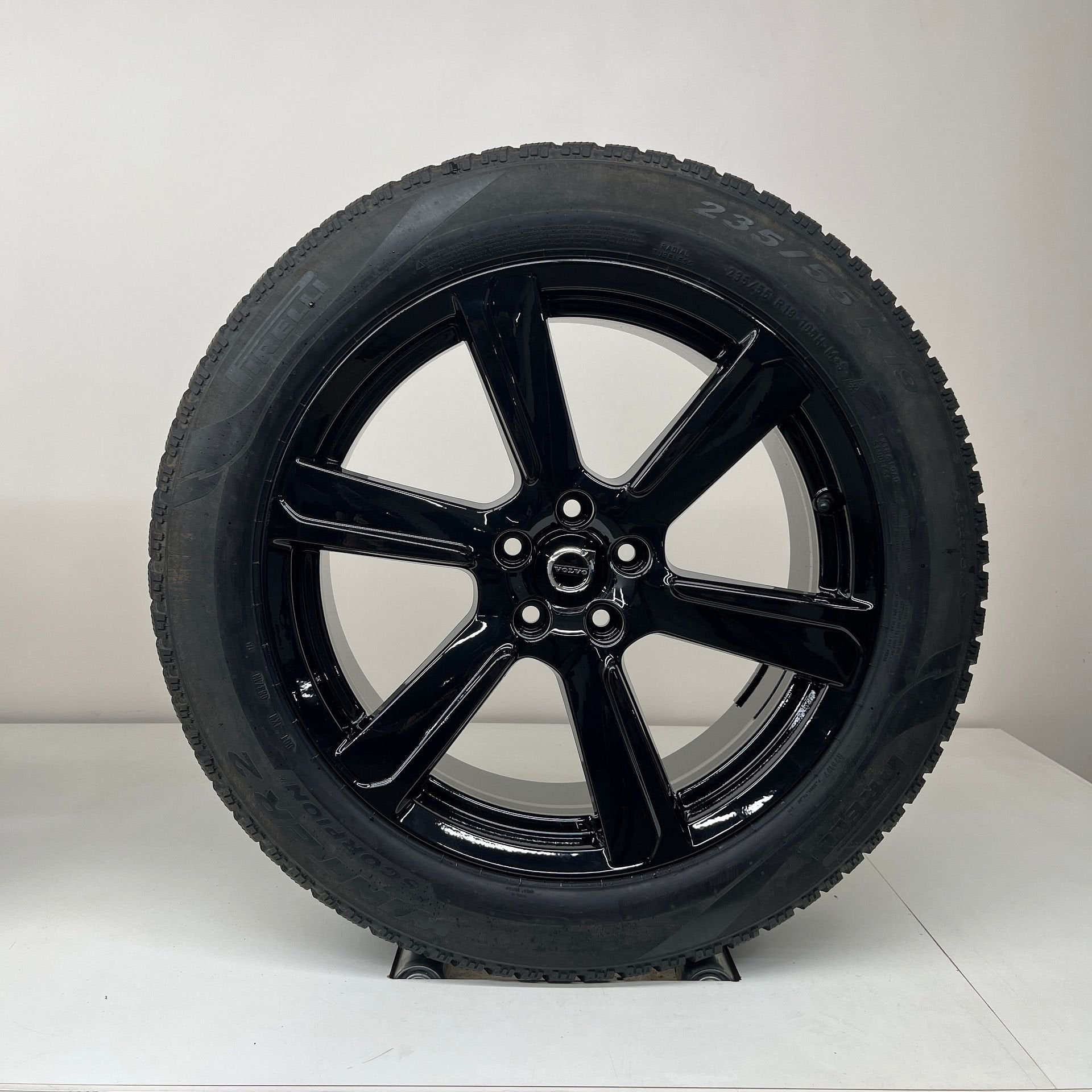 Volvo XC90 - 19 inch Black Edition - winterbanden, Auto-onderdelen, Banden en Velgen, 19 inch, Gebruikt, Banden en Velgen, 235 mm