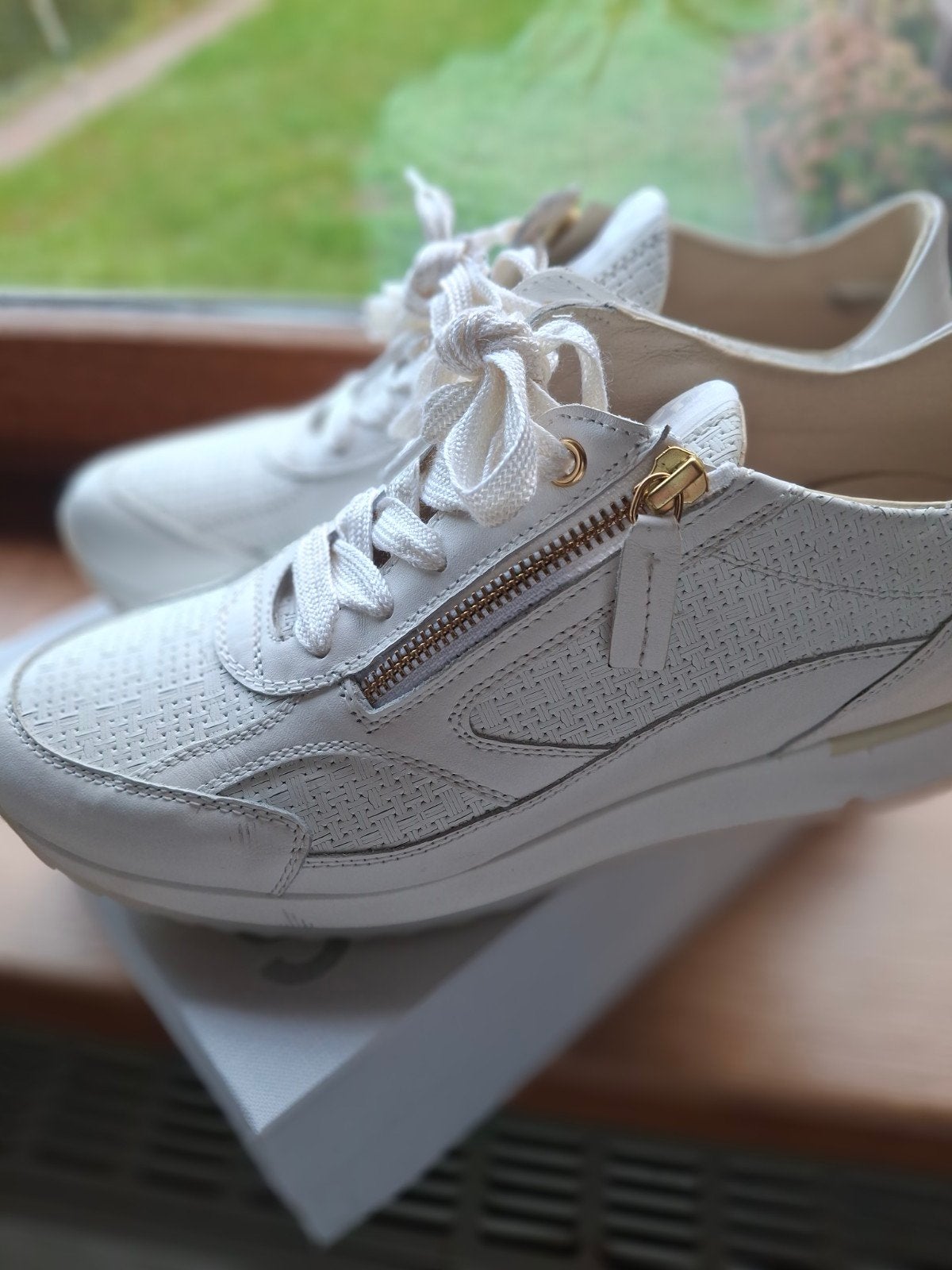 nieuwe luxesneakers DLS MAAT 41 GESCHIKT VOOR STEUNZOLEN ., Ophalen, Wit, Sneakers, Dls