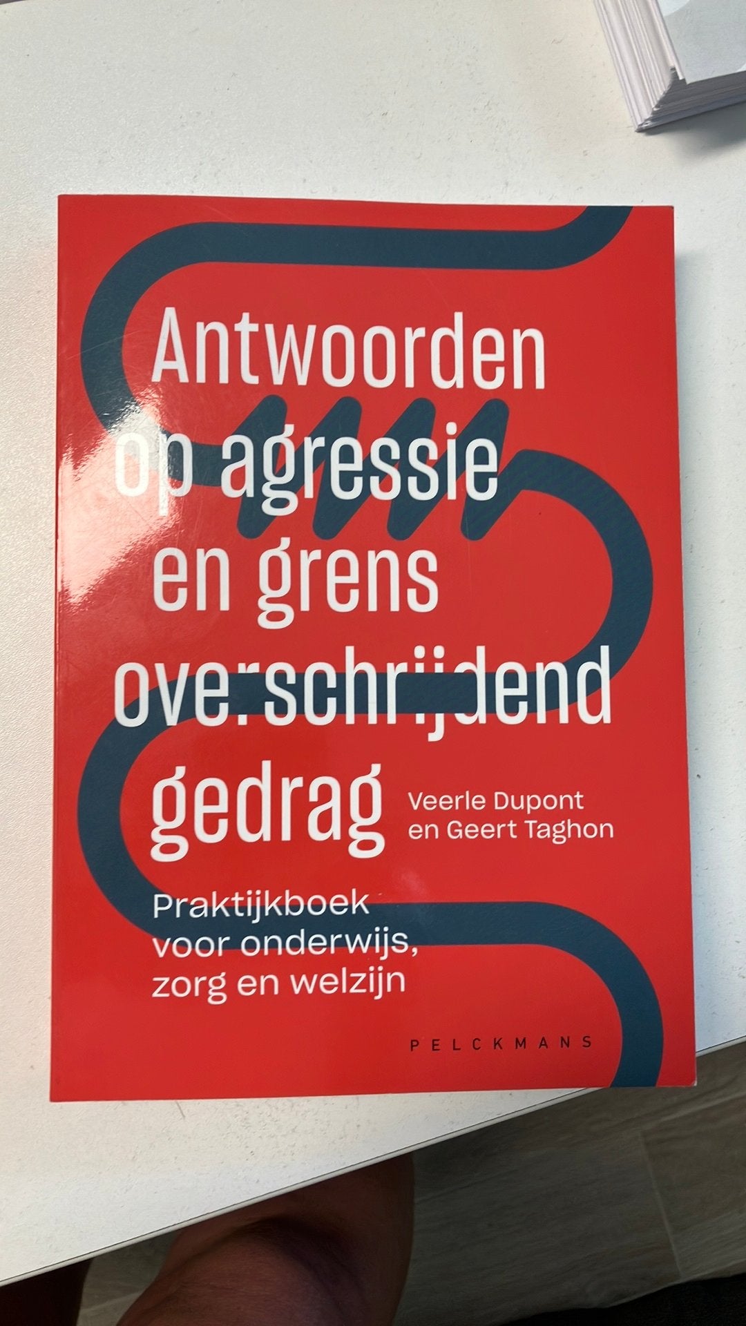 Antwoorden op agressie en grensoverschrijdend gedrag, Boeken, Psychologie, Ophalen, Zo goed als nieuw