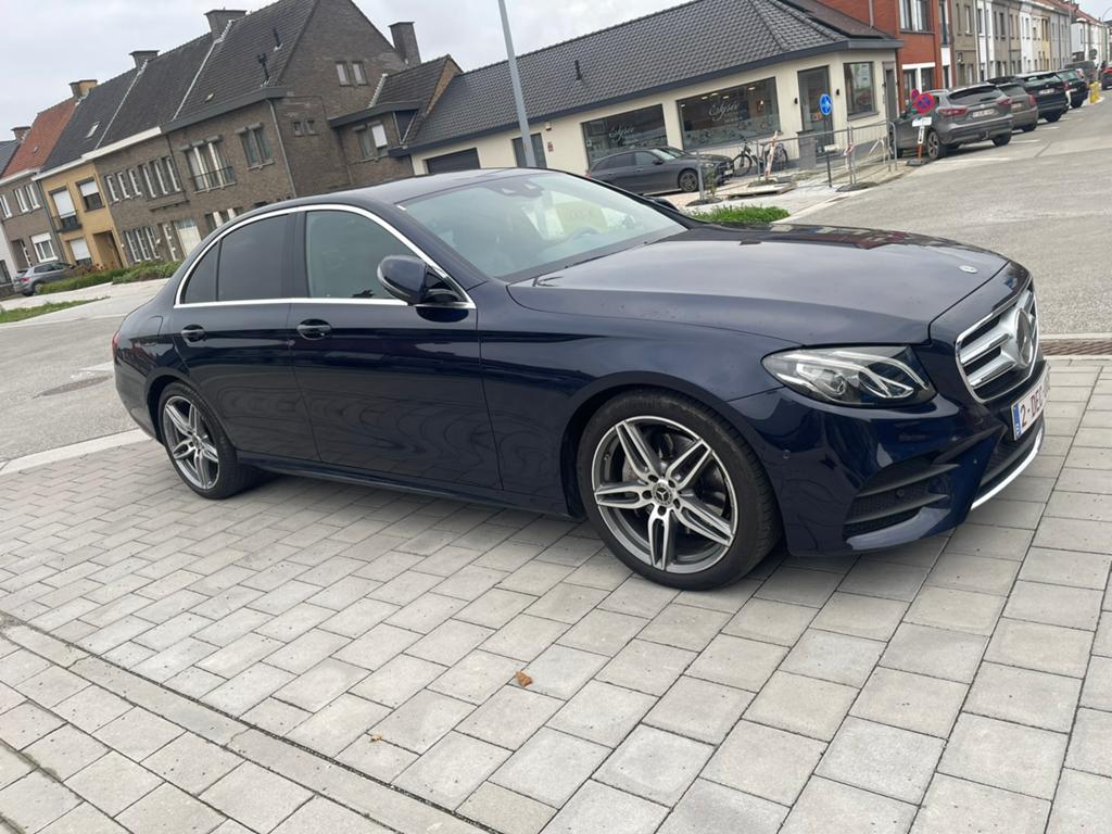 Mercedes E220, Autos, Cuir, Achat, 143 kW, Carnet d'entretien