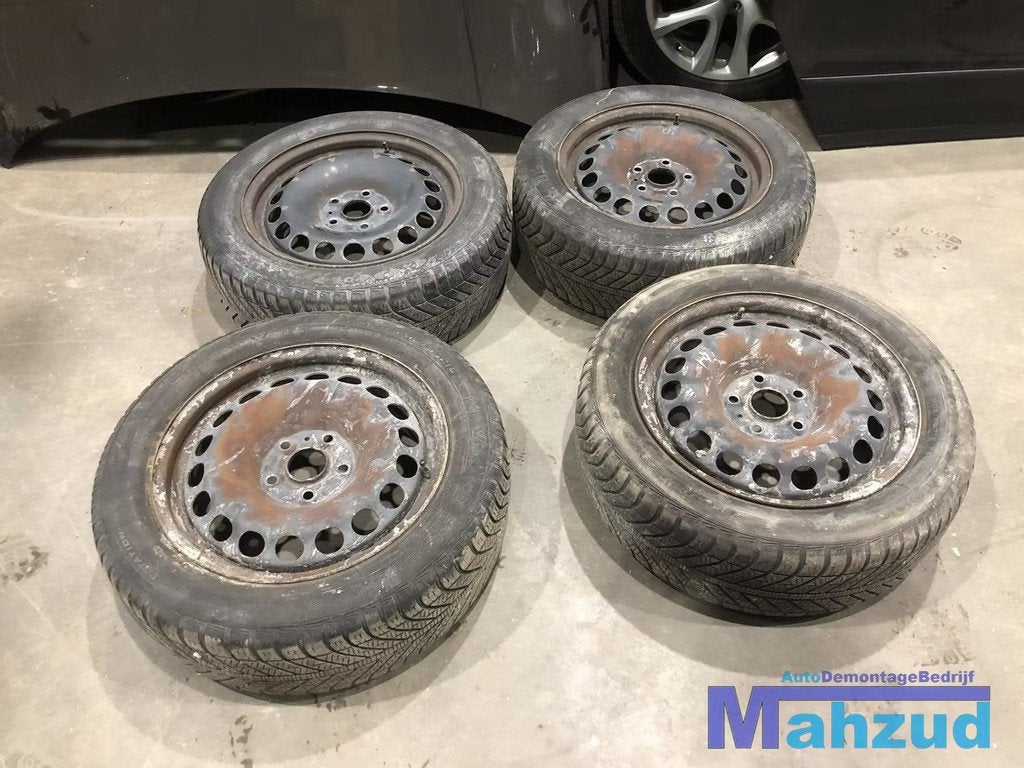 VW AUDI SEAT SKODA 5X112 16 inch stalen velgen winterbanden, Auto-onderdelen, Overige Auto-onderdelen, Volkswagen, Gebruikt