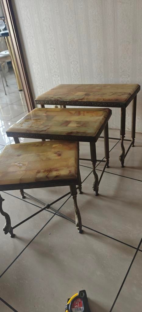 Tables gigognes vintage en onyx et laiton – pieds sculptés –, Antiquités & Art, Antiquités | Meubles | Tables, Enlèvement