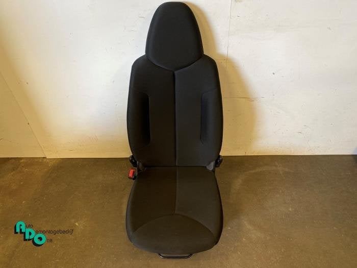Siège gauche d'un Peugeot 107 (107 05-), -, 3 mois de garantie, Utilisé, -