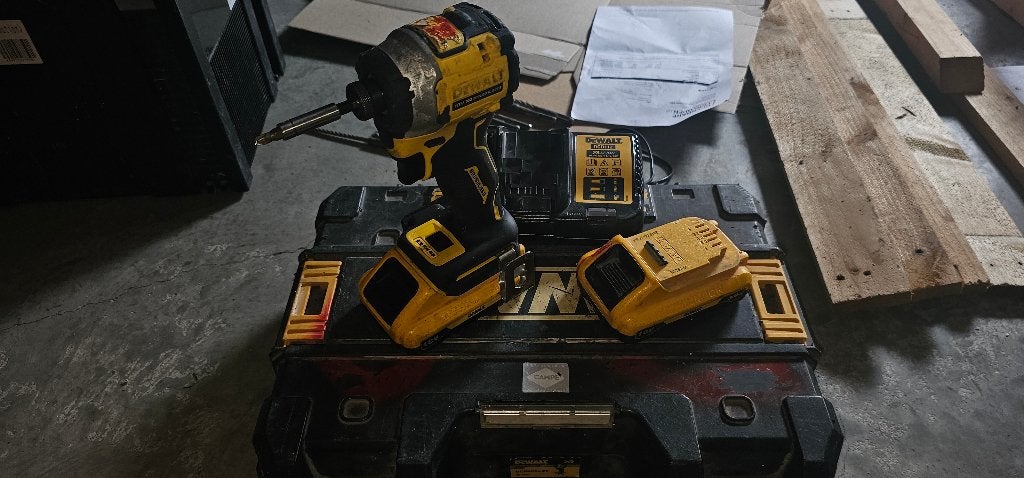 Tournevis à percussion Dewalt DCF850, Enlèvement, Utilisé, Autres types, 400 à 600 watts