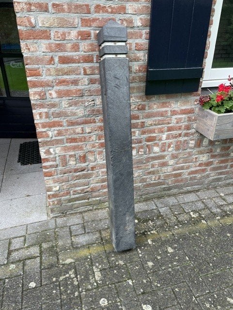 TE KOOP: Straatpaal (trottoirpaal / verkeerspaal), Enlèvement, Utilisé, Moins de 180 cm, Poutres