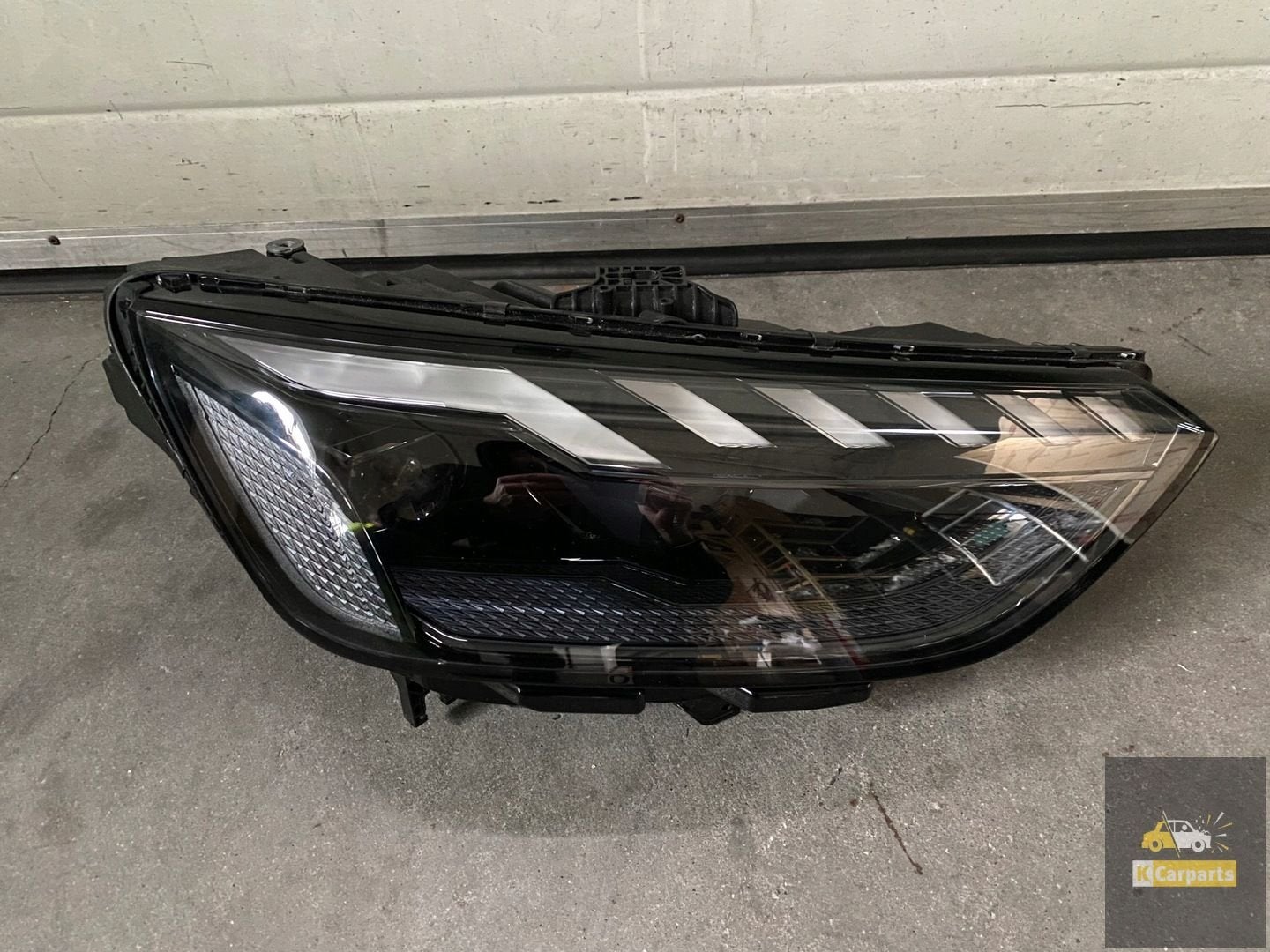 8W0.941.036.J Audi A4 RS4 8W0 VOLLEDIGE LED MATRIX rechterla, Gebruikt, AUDI AG, Auto-Union-Strasse 1
85045  Ingolstadt, DE, Audi