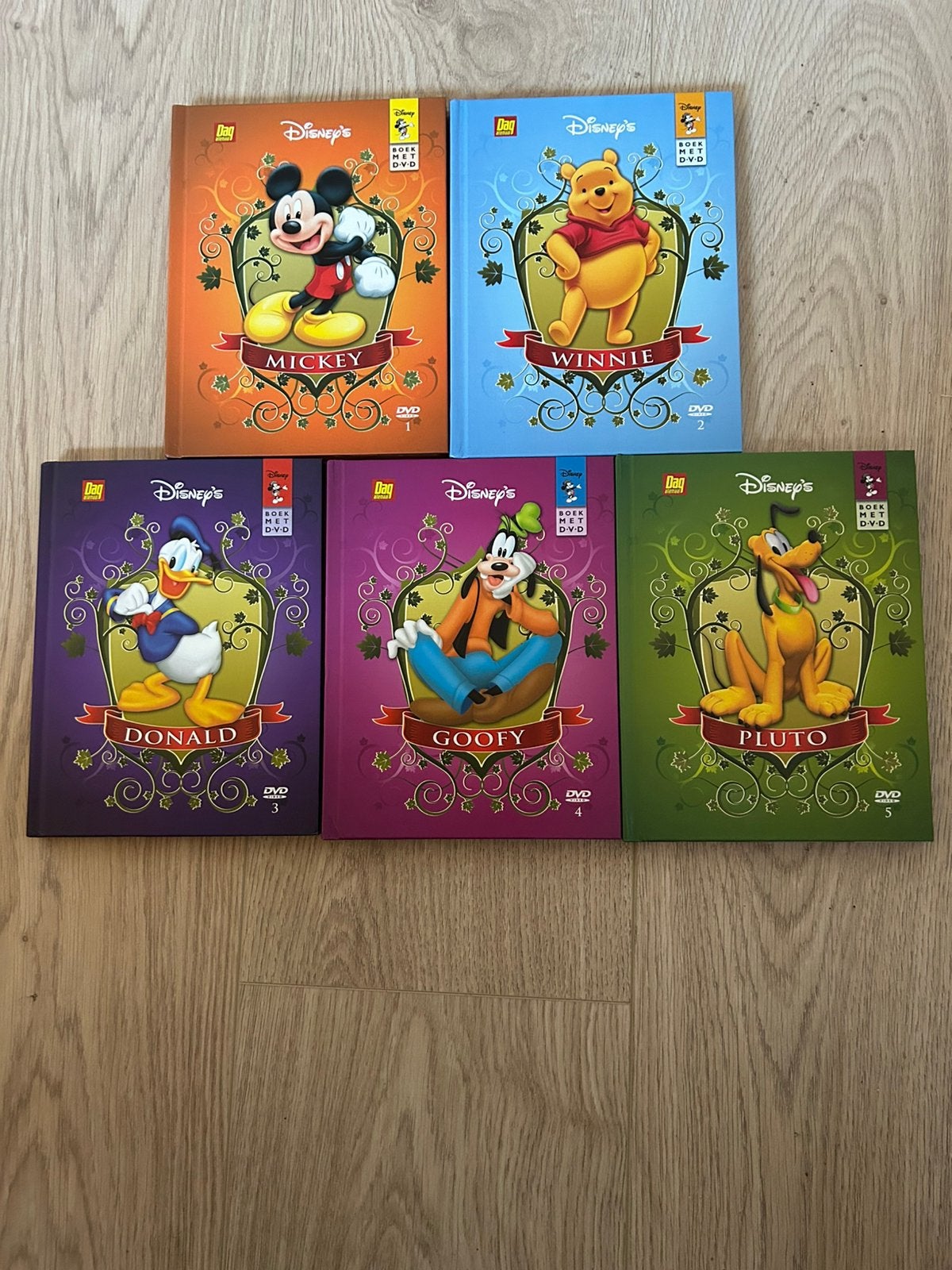 Disneyboeken met dvd, Ophalen, Zo goed als nieuw