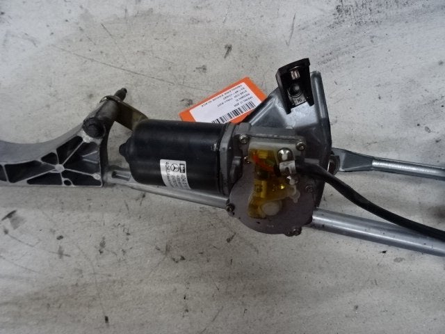 MOTEUR ESSUIE-GLACE AVANT C (W203) (A2038200342), Autos : Pièces & Accessoires, Mercedes-Benz, Mevr. I. Hauben, Utilisé, Rue de l'Espoir 34 34
4030  GRIVEGNÉE, BE