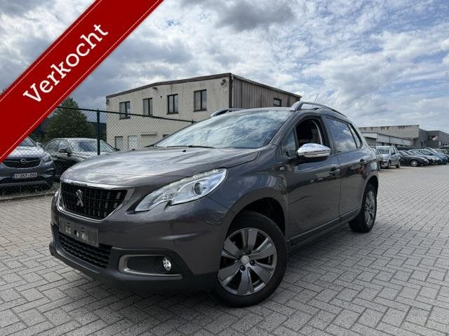 Peugeot 2008 1.2 Benzine Style model | Navi | 1 JAAR GARANTI, Auto's, Voorwielaandrijving, Gebruikt, 1199 cc, Bedrijf