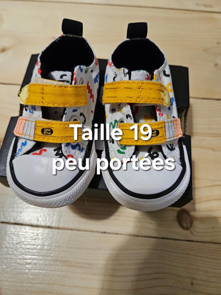 Basket Adidas taille 19, Enlèvement ou Envoi, Utilisé