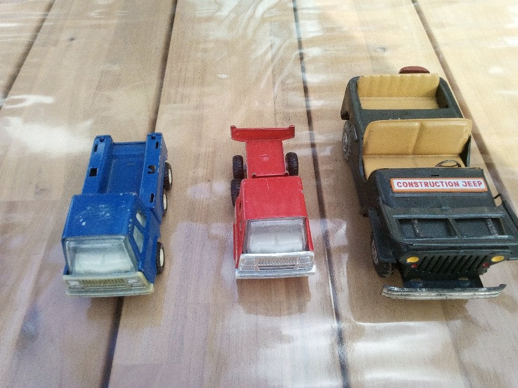 Drie blikken auto's, Ophalen