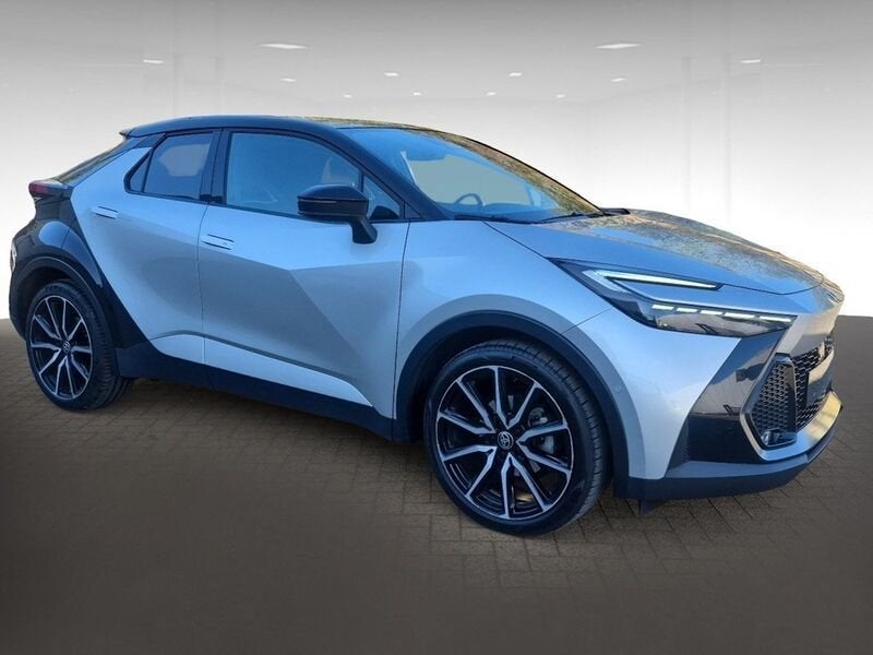 Toyota C-HR Hybrid 2WD e-CVT GR Sport Bi-Tone, Gebruikt, Zwart, 4 cilinders, Leder en Stof