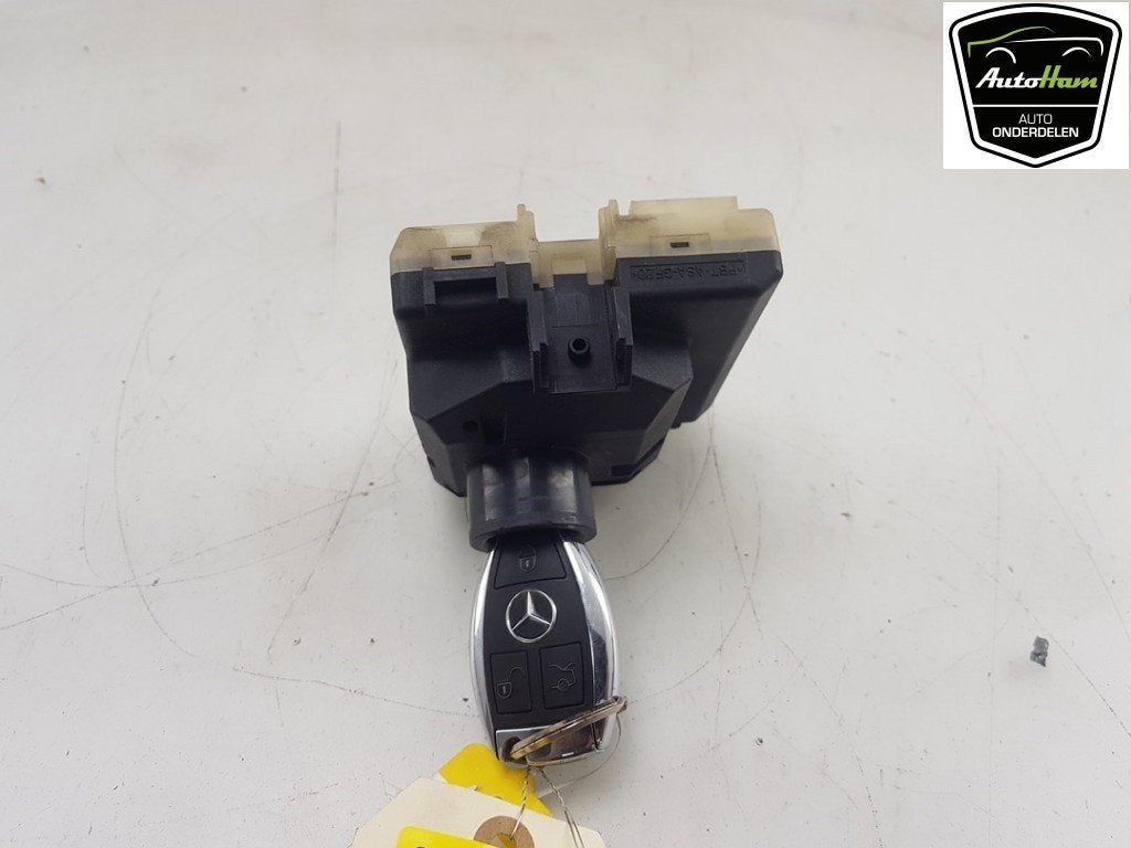 CONTACTSLOT + SLEUTEL Mercedes-Benz C-Klasse AMG (W205), Dhr. J. Ham, Gebruikt, Mercedes-Benz, Administratie@autoham.nl