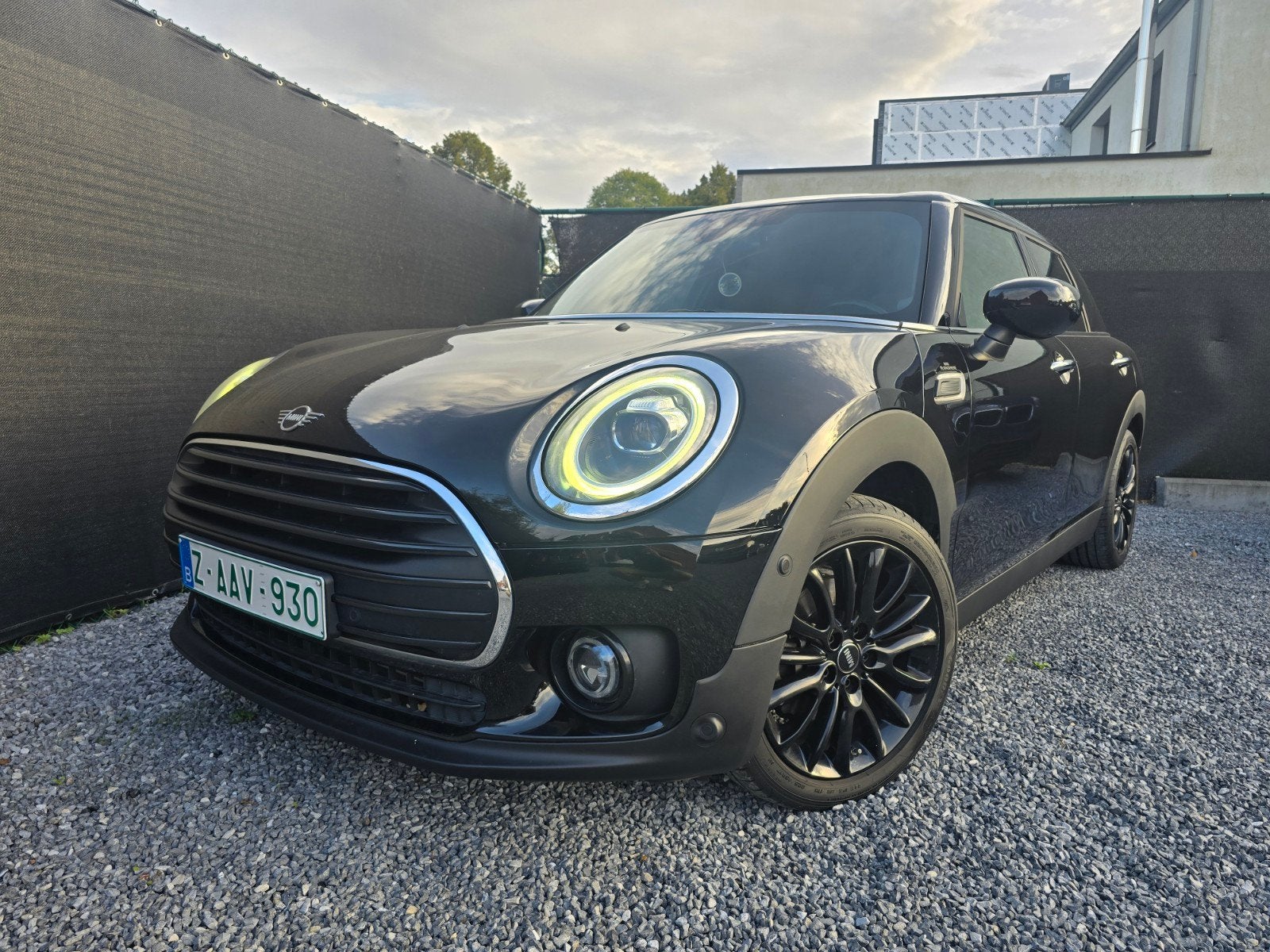Mini Cooper Clubman 1.5iA 2020 met 38000 kms! *12M GARANTIE*, Auto's, Dealer onderhouden, Leder en Stof, Zwart, 1500 cc