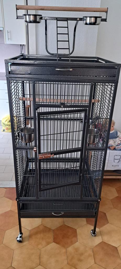 Grote Vogelkooi / papegaaienkooi, Dieren en Toebehoren, Vogels | Hokken en Kooien, Ophalen, Zo goed als nieuw, Vogelkooi