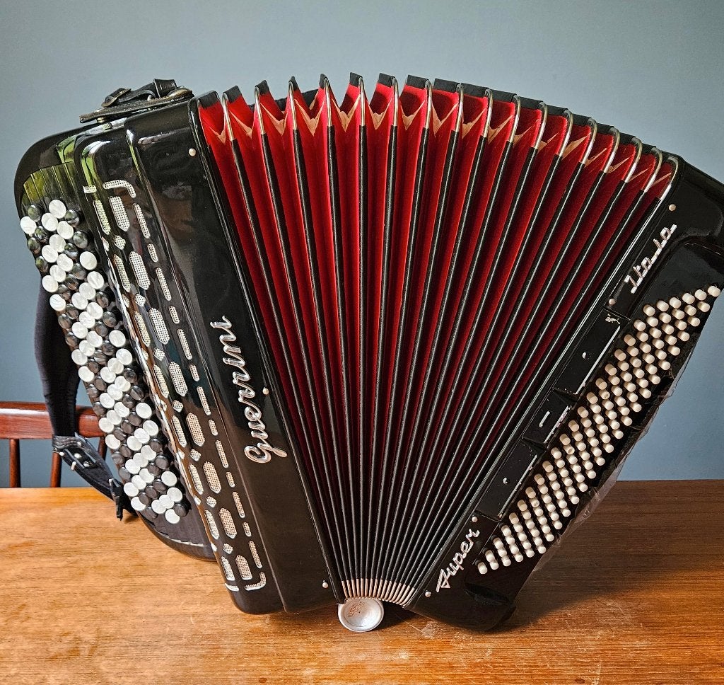 Accordéon Guerrini, do1, 120 basses avec garantie, Musique & Instruments, Autres marques, Enlèvement, Utilisé, Avec bretelles