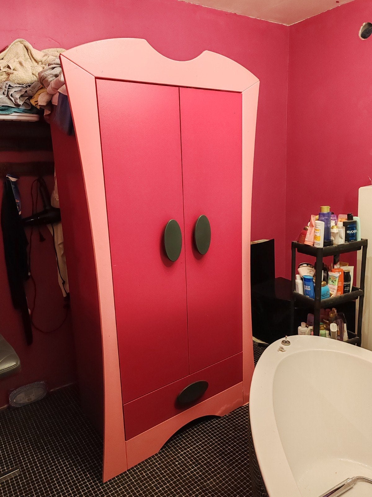 Jolie garde robe Ikea À DONNER