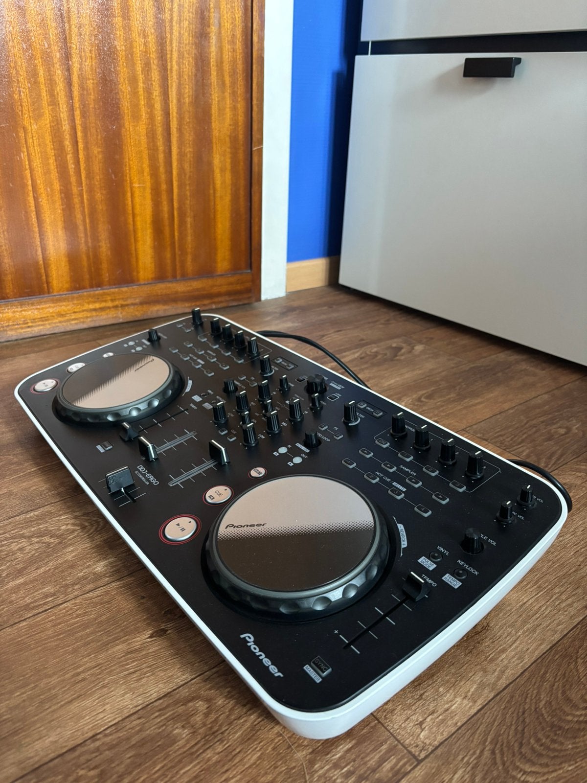 Pioneer DDJ Ergo V, Muziek en Instrumenten, Dj-sets en Draaitafels, Zo goed als nieuw, Draaitafel, Pioneer, Ophalen