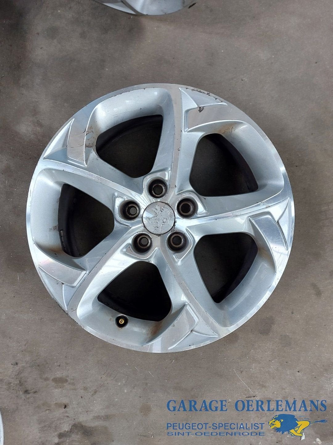 lichtmetalen velg 17 inch peugeot 508 sw 1.6 thp 9671401677, Gebruikt, -, -, ARN erkend