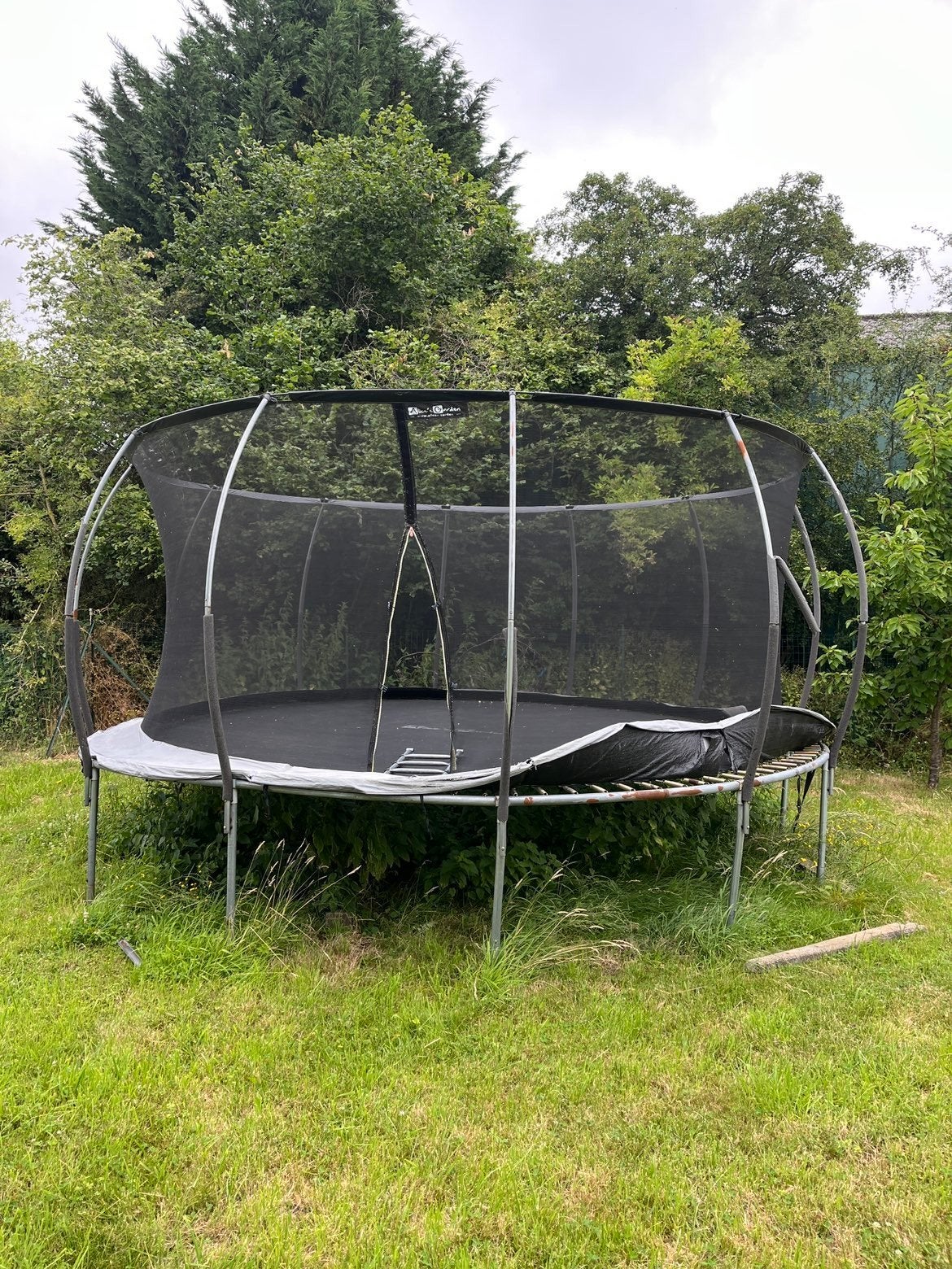 Grote trampoline  ( MOET NU WEG WEGENS VERHUIS ), Ophalen, Gebruikt
