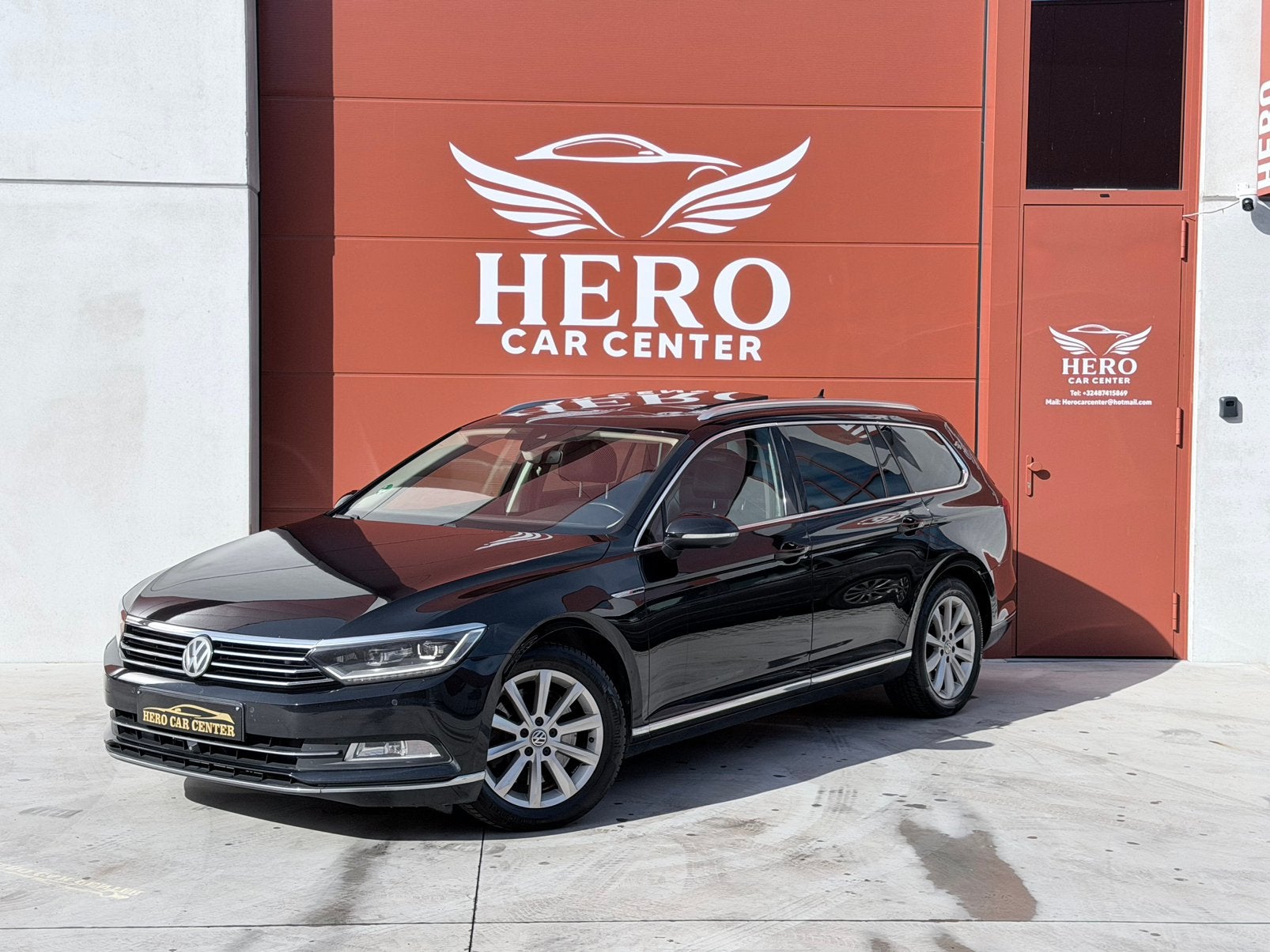 Volkswagen Passat 2.0Bi-Tdi 240pk Highline DSG - Euro 6b !, Auto's, https://public.car-pass.be/vhr/, 4 cilinders, Leder, Bedrijf